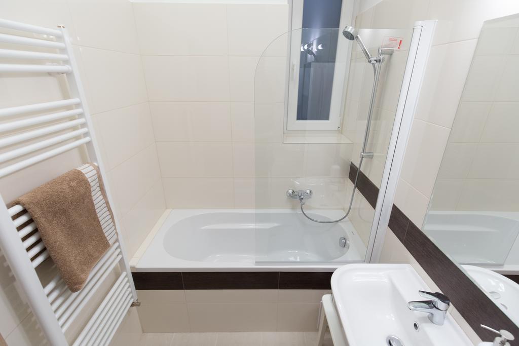 Bpr Oktogon Center Apartment Budapest Bagian luar foto