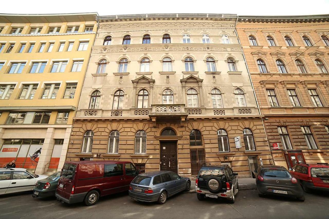 Bpr Oktogon Center Apartment Budapest Bagian luar foto